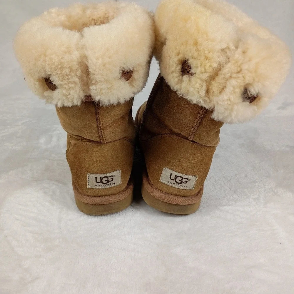 UGG Boots Womens 7‎ Chestnut  Shearling Cuff Button Suede Mid Calf